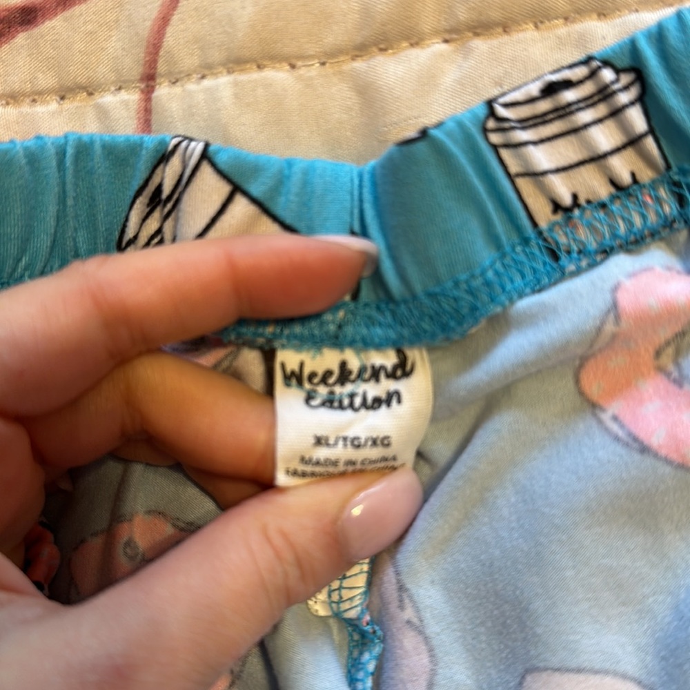 Women’s Pajama Shorts Weekend Edition Size XL - Picture 2 of 2